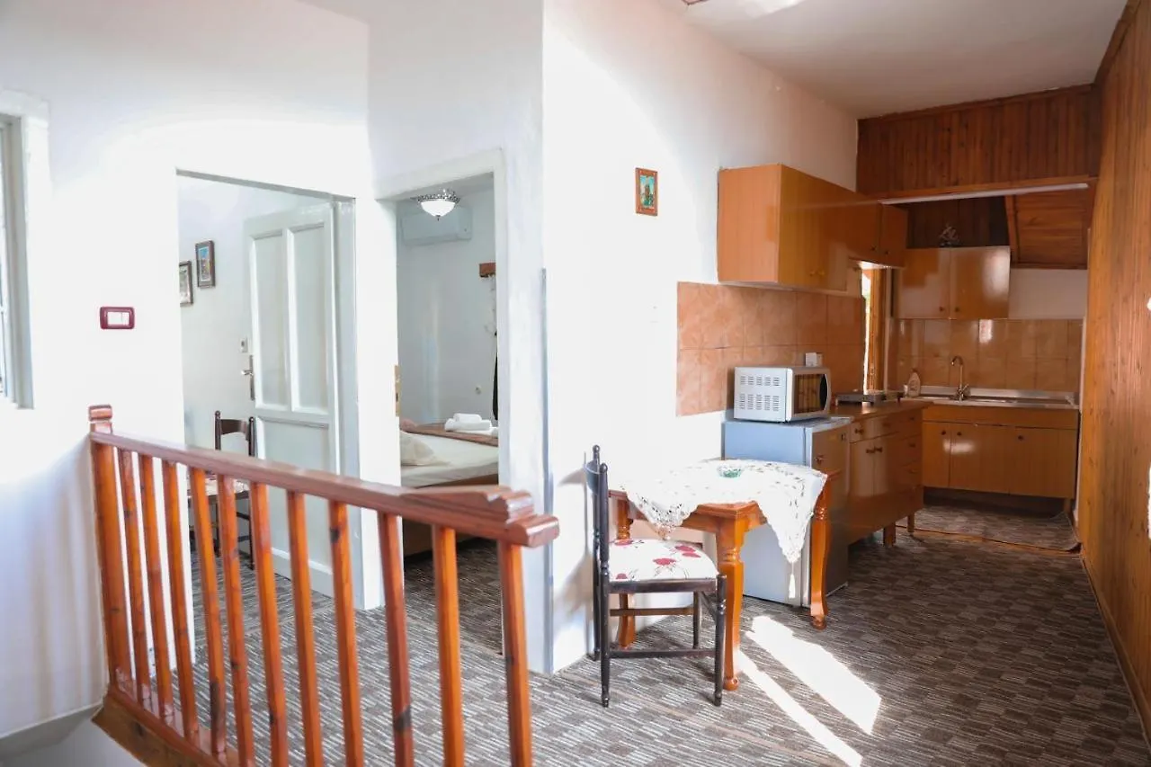 Apartment Guesthouse Gogu Berat