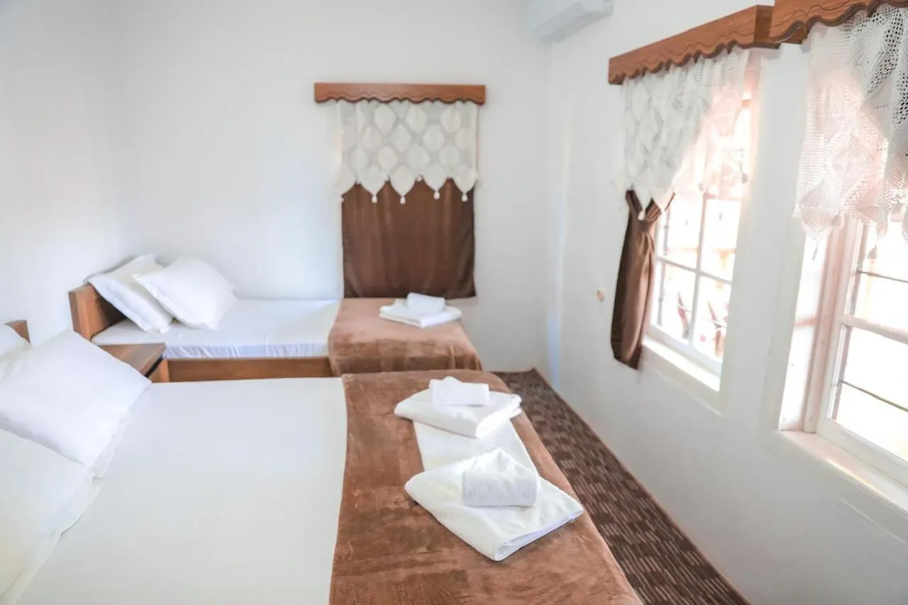 Guesthouse Gogu Berat 0*,  Albania