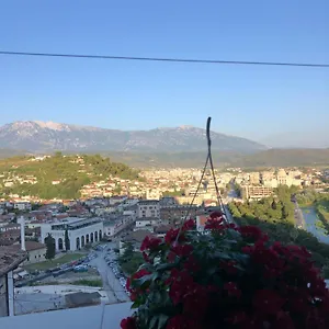 Gasthuis Lion, Berat