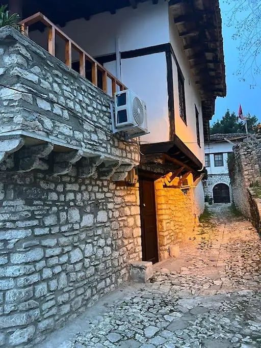 Apartment Guesthouse Gogu Berat