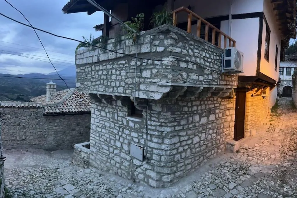 Apartment Guesthouse Gogu Berat Albania