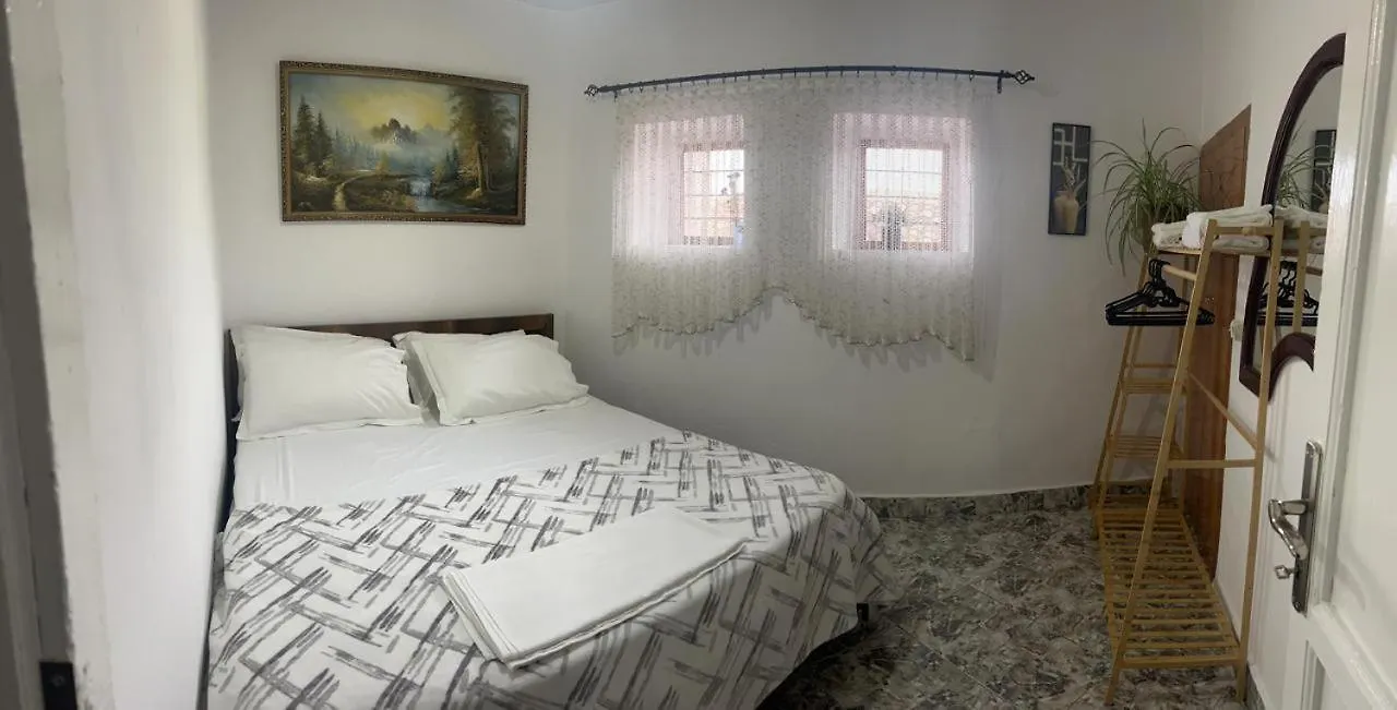 Apartment Guesthouse Gogu Berat Albania