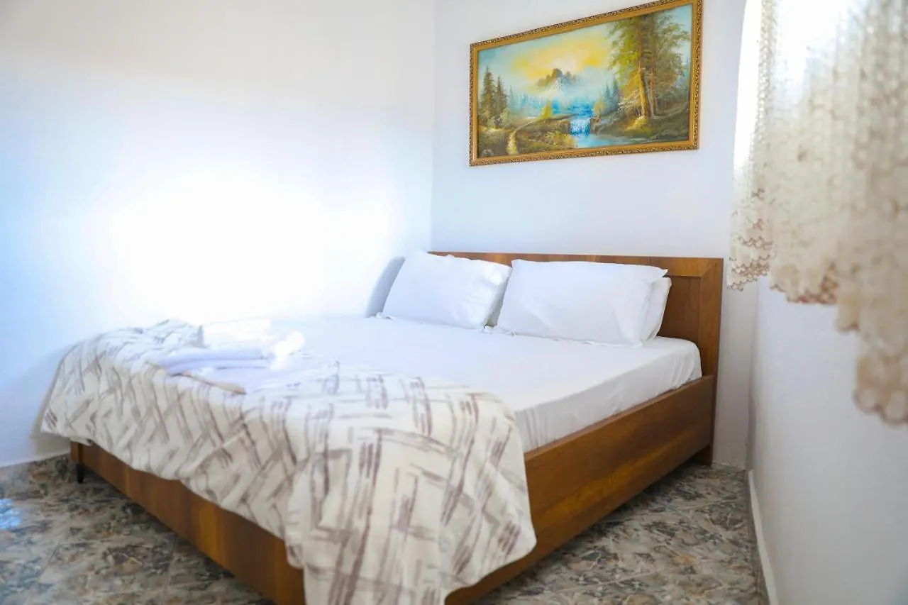 Apartment Guesthouse Gogu Berat